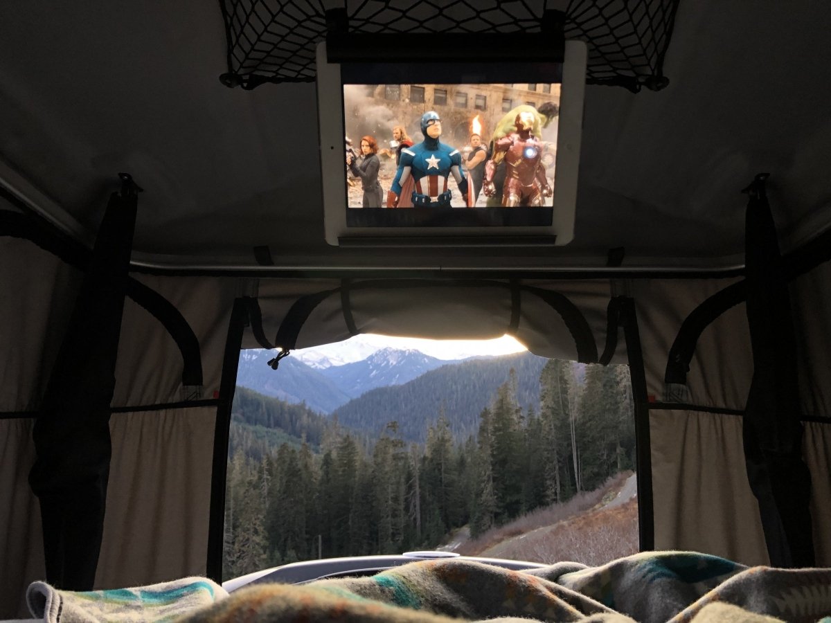 Support Universel de Tablette James Baroud — Tente de Toit Bivouac Xperts 4x4