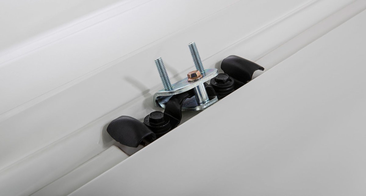 Kit 3 barres de toit noire 1650mm Heavy Duty avec pieds RCH Toyota Hiace Gen VI 2019+ - RHINO-RACK Xperts 4x4