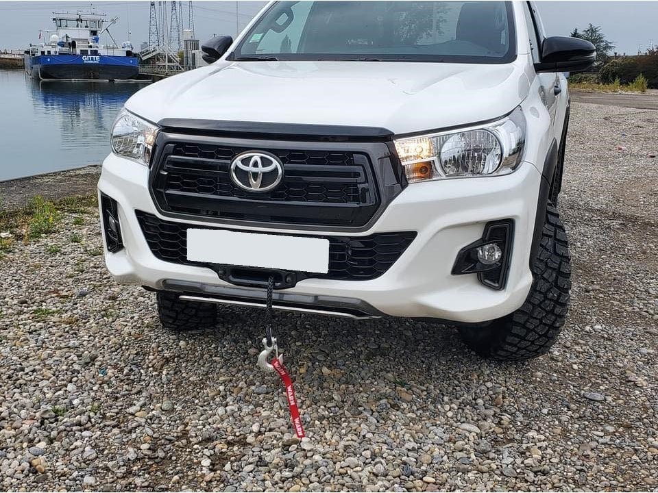 Platine de treuil intégrée au pare-chocs d'origine pour Toyota Hilux Revo 2016-2025 avant 12/2020 N4-Offroad Xperts 4x4