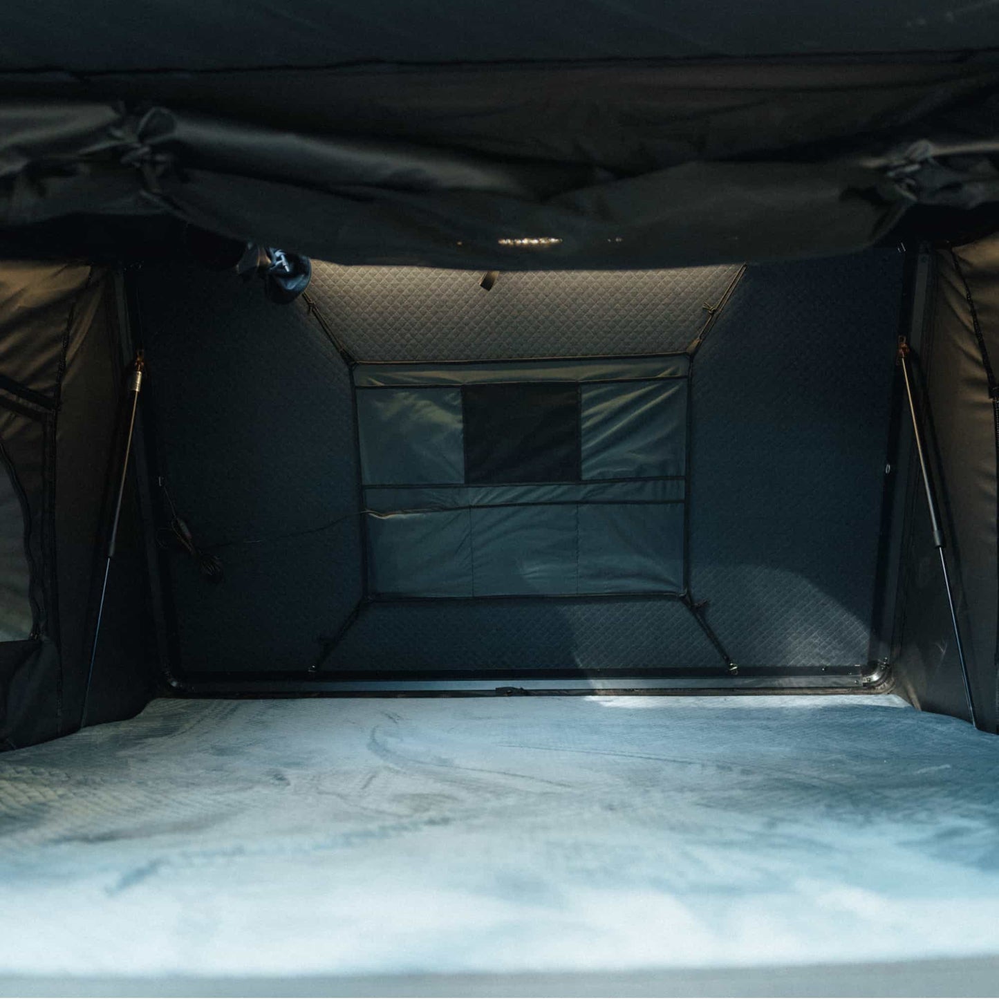 Tente de Toit Expedition XL Go Overland Canada – 4 à 5 Places - BYD Shark 2024+