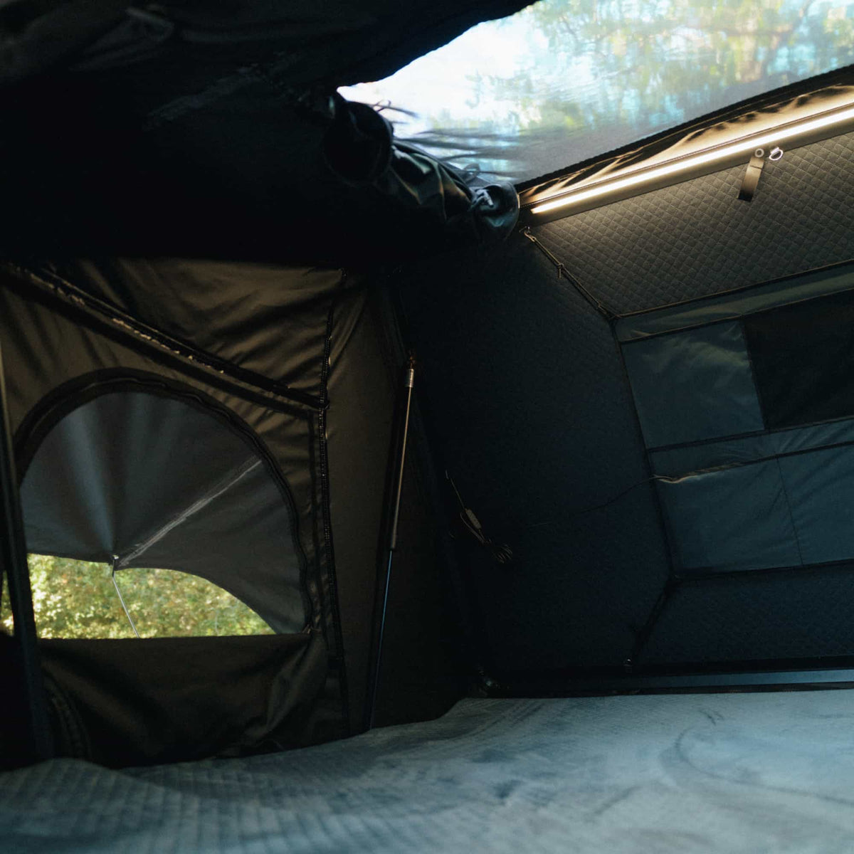 Tente de Toit Expedition XL Go Overland Canada – 4 à 5 Places - BYD Shark 2024+
