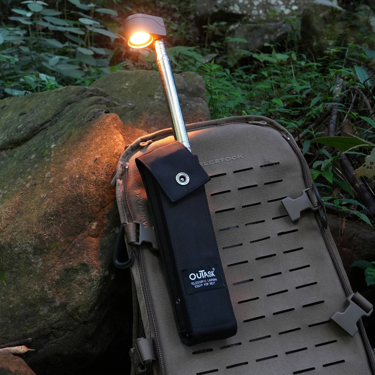Housse rembourrée pour lampe TD-2 vert armée | OUTASK Xperts 4x4