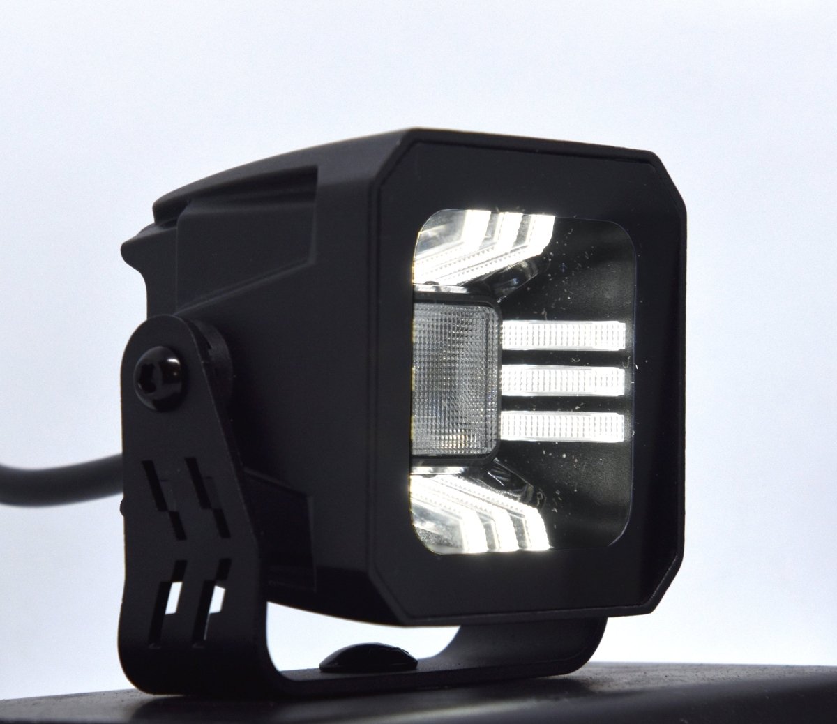 Feux de conduite LED LUMIDRIVE Dark Drive - Puissance & Style - BYD Shark 2024+