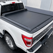 Rideau de Benne RealTruck Mountain Top EVOm Manuel Ford F-150 5.5ft 2015+ | Noir - Ford F150