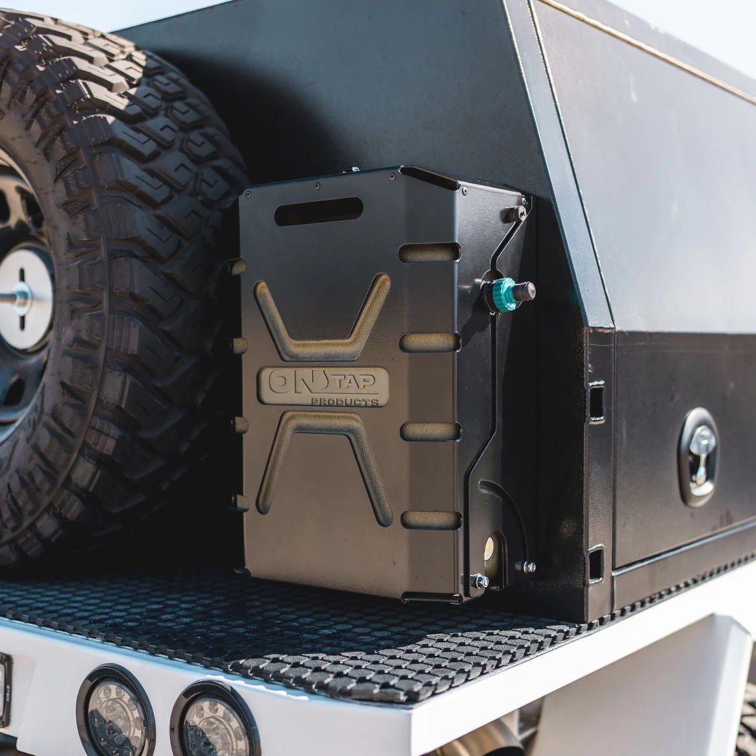 Support Jerry Can 22L Verrouillable Noir - ONTAP - BYD Shark 2024+