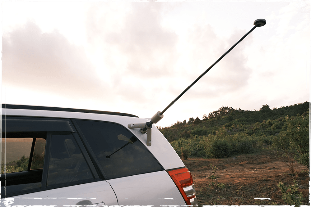 OuTask Lampe Télescopique LED Outdoor 720° - Jaune Désert - BYD Shark 2024+