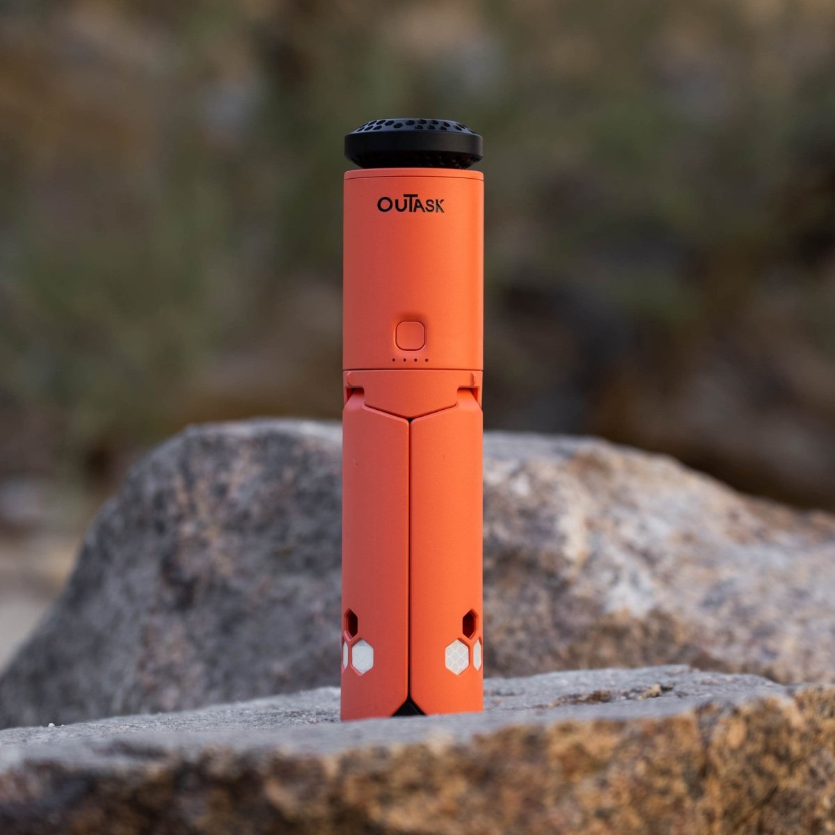 OuTask Lampe Télescopique LED Outdoor 720° - Orange - BYD Shark 2024+