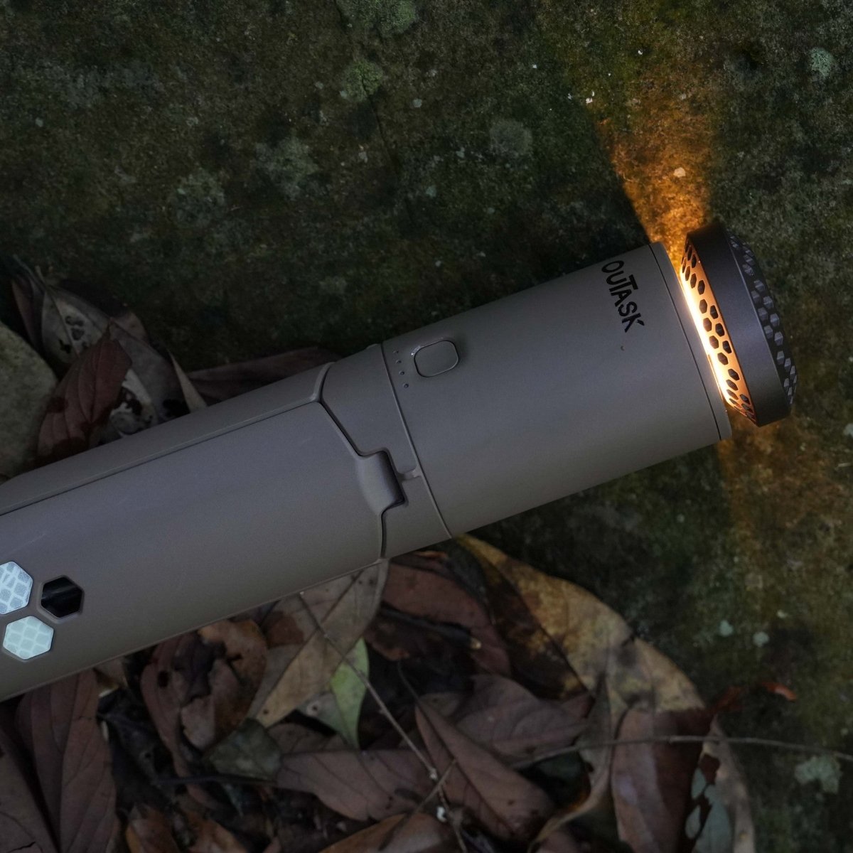OuTask Lampe Télescopique LED Outdoor 720° - Tactical Earth - BYD Shark 2024+