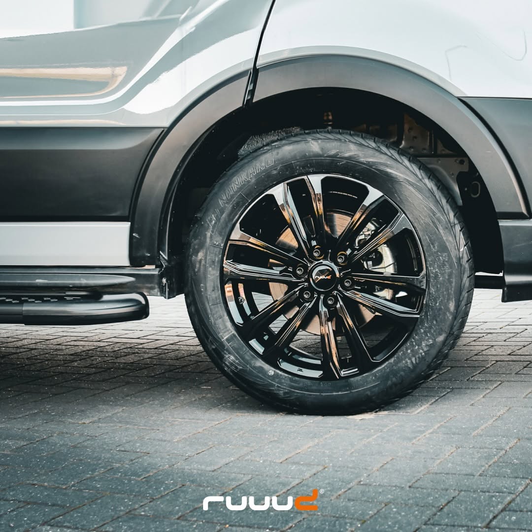 Jante Aluminium RUUUD Namur 7.5x17 6x125 ET50 CTR74.1 - Gloss Black - Dacia Duster 2024+