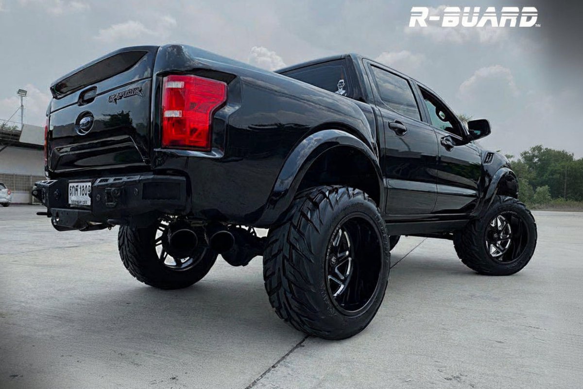 Marche-Pieds Electriques T-MAX Ford F150 2015+ | Powerboard - Ford F150