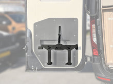 Support chaises Front Runner porte arrière Mercedes Sprinter W907 N4-Offroad - Mercedes Sprinter 2018+