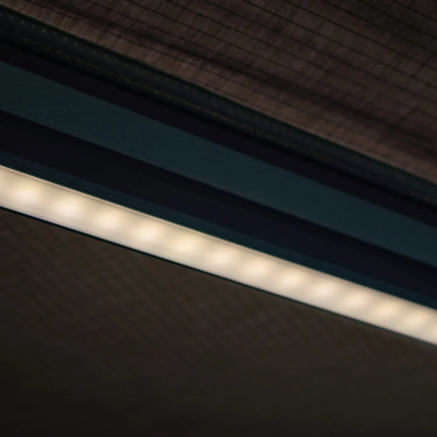 Auvent 270° XL Autoportant LED Côté Gauche Eclipse - DARCHE - BYD Shark 2024+