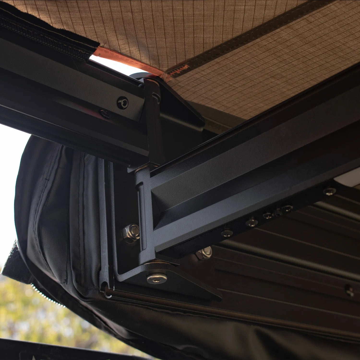 Auvent 270° XL Autoportant LED Côté Gauche Eclipse - DARCHE - BYD Shark 2024+