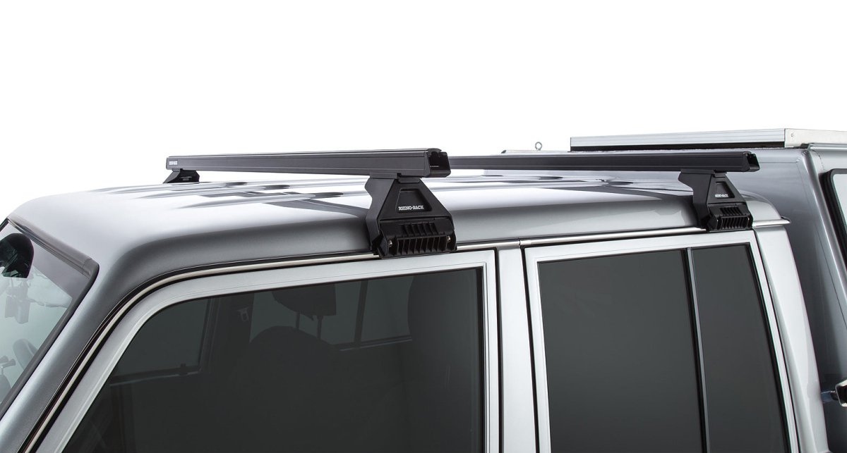 Kit 2 barres de toit noire Heavy Duty 1500mm avec pieds RL110 Toyota Land Cruiser série 79 2007+ - RHINO-RACK - Toyota Land Cruiser 78/79
