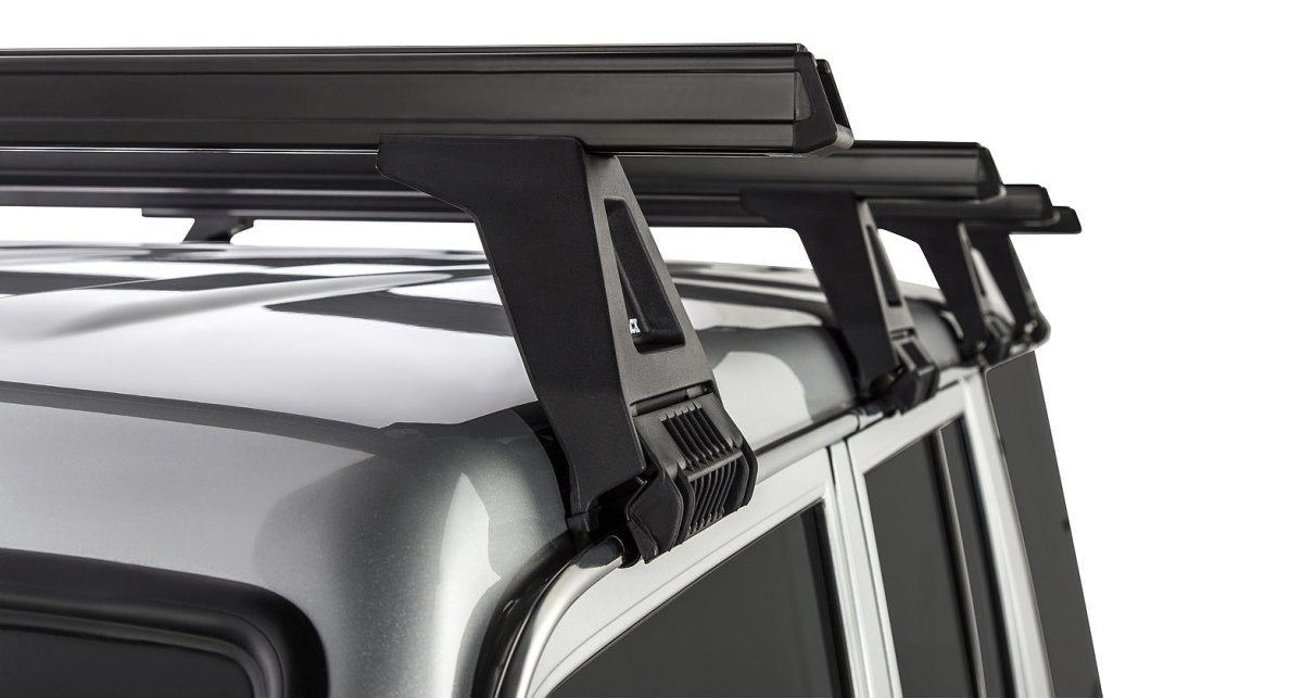 Kit 4 barres de toit noire Heavy Duty 1500mm avec pieds RL150 Toyota Land Cruiser série 76 2007+ - RHINO-RACK - Toyota 70 Series