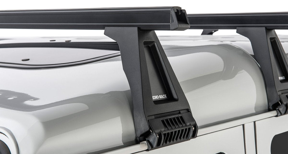 Kit 4 barres de toit noire Heavy Duty 1500mm avec pieds RL210 Land Rover Defender 110 1993-2020 - RHINO-RACK - Defender 110