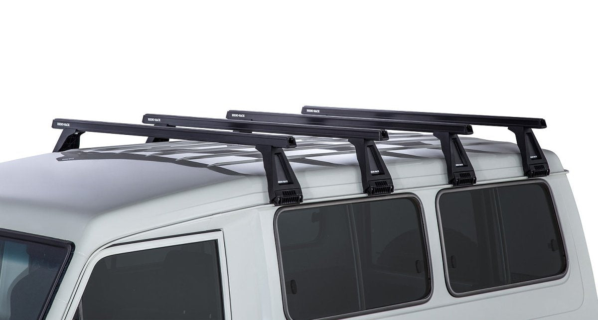Kit 4 barres de toit noire Heavy Duty 1500mm avec pieds RL210 Toyota Land Cruiser série 78 2007+ - RHINO-RACK - Toyota Land Cruiser 78/79