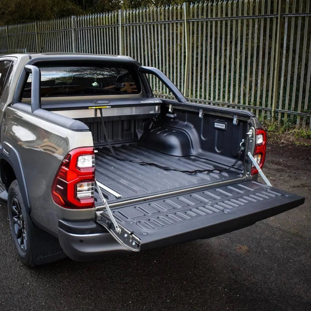 Couvre Benne MTR Toyota Hilux REVO 2016+ Double Cab | Noir Mountain Top - Toyota Hilux 2016+
