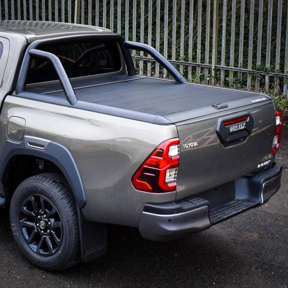 Couvre Benne MTR Toyota Hilux REVO 2016+ Double Cab | Noir Mountain Top - Toyota Hilux 2016+