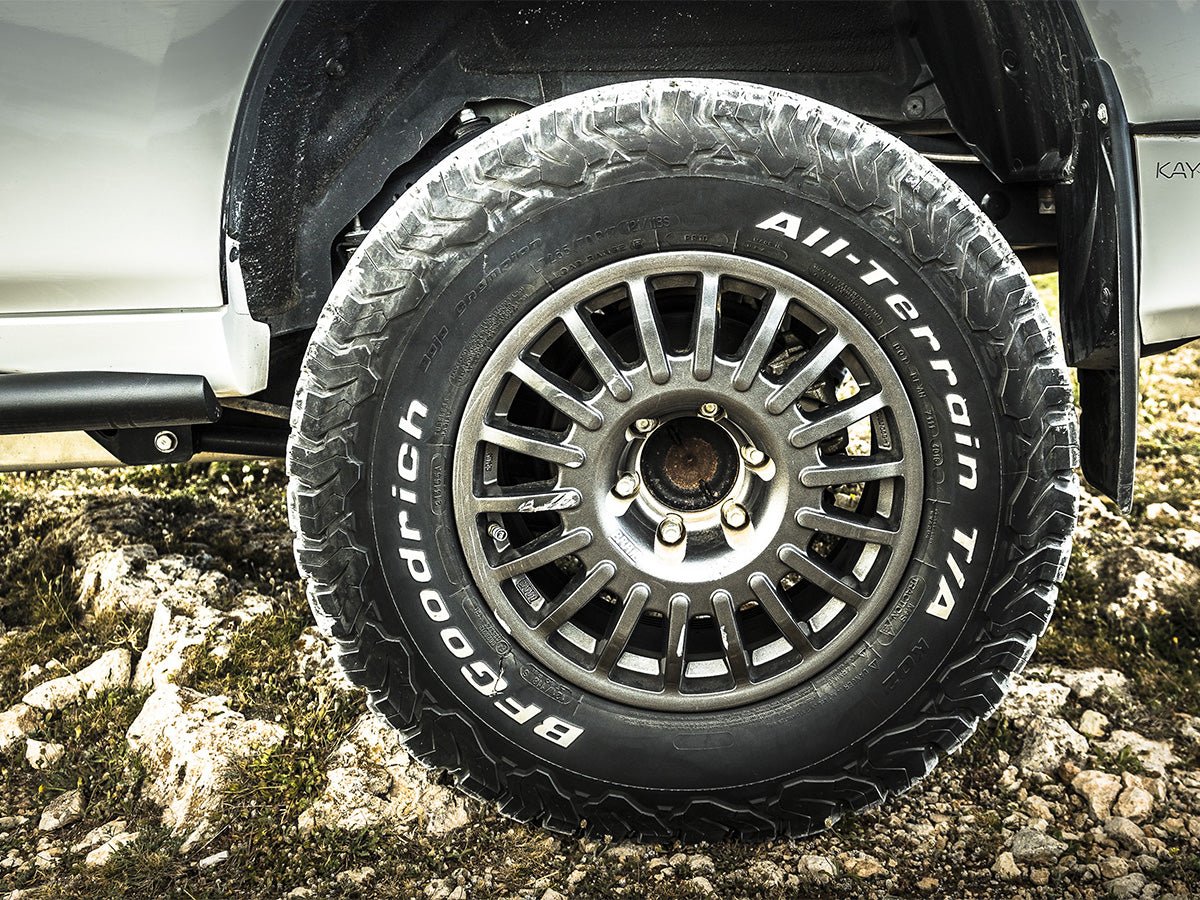 Jante Alu BRAID Winrace Grise 5x17 6x139.7 ET0 - Toyota Hilux 2005-2015