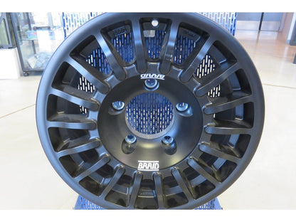 Jante Alu BRAID Winrace Noire 7x16 5x150 ET10 - Toyota HDJ100