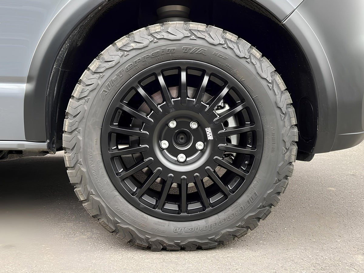 Jante Alu BRAID Winrace T Noire 8x18 6x139.7 ET40 - Toyota Land Cruiser J250
