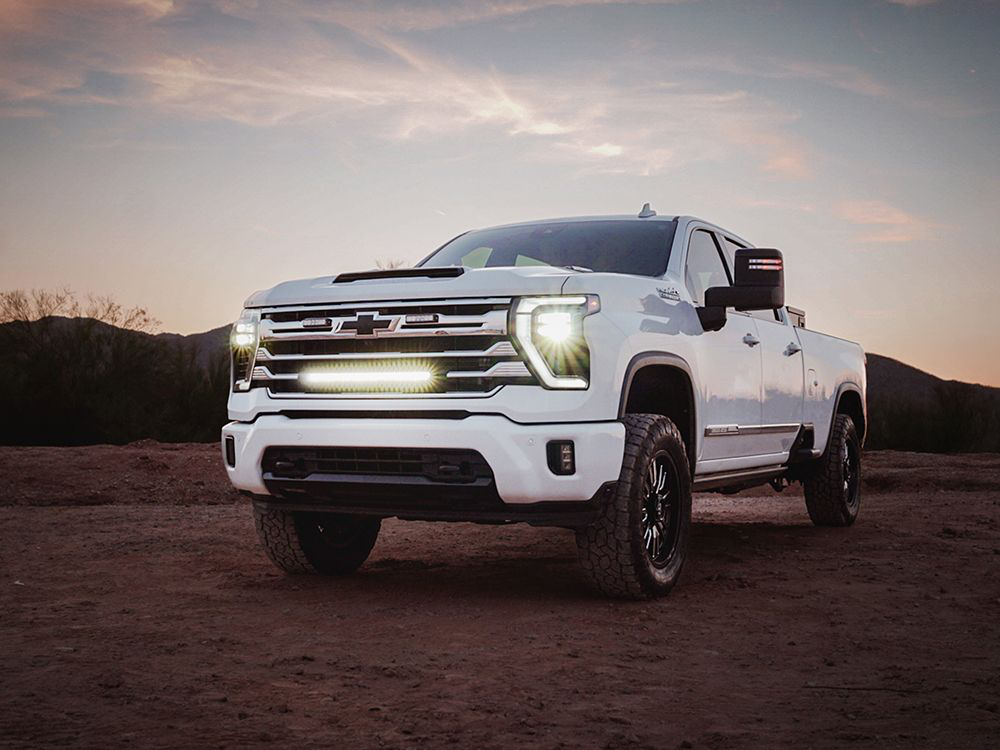 Kit Calandre Chevrolet Silverado 2500/3500 High Country (2024+) avec Linear-24 Elite LAZER LAMPS -