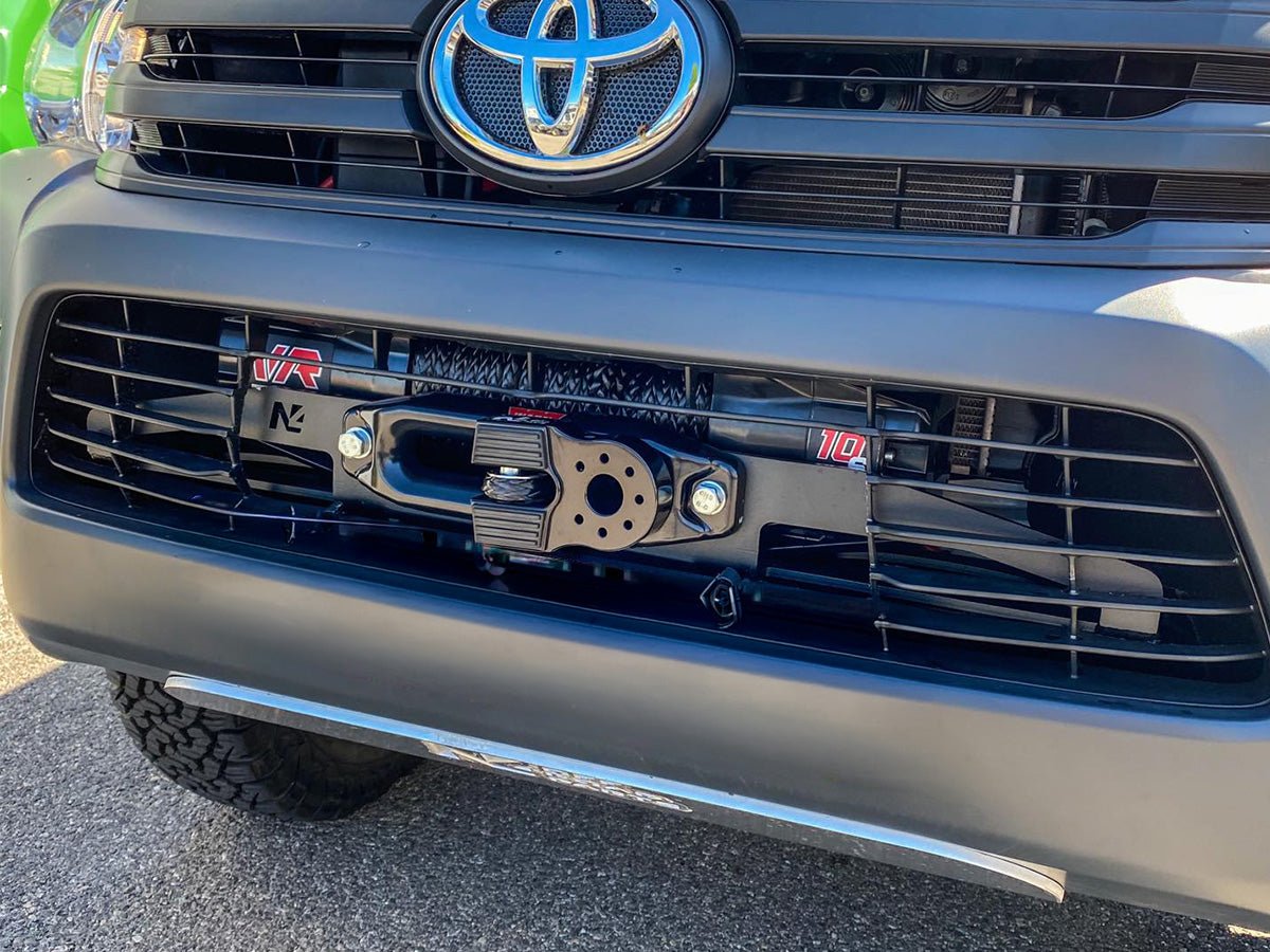 Platine de treuil intégrée au pare-chocs d'origine pour Toyota Hilux Revo avant 12/2020 N4-Offroad - Toyota Hilux 2016+