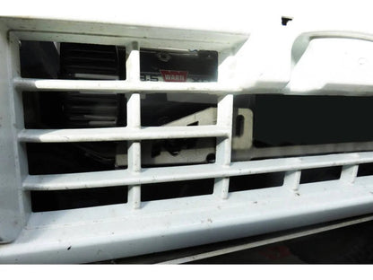 Platine de Treuil Mitsubishi Pajero 4 sur Pare-choc d'Origine - Mitsubishi Pajero 2011-Present