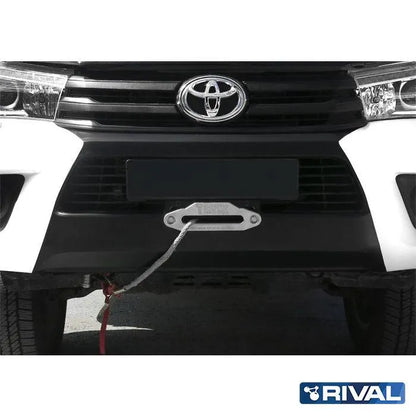 Platine de Treuil Toyota Hilux REVO 2016+ sur PC d'Origine | RIVAL 4X4 - Toyota Hilux 2016+