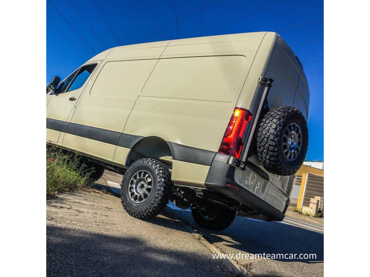Porte roue sur porte arrière gauche Sprinter III après 2018 INOX N4-Offroad - Mercedes Sprinter 2018+