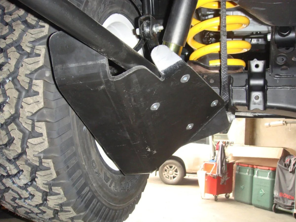 Protections Amortisseurs Arrières PEHD 8mm - Toyota Land Cruiser 200 - Toyota LC200