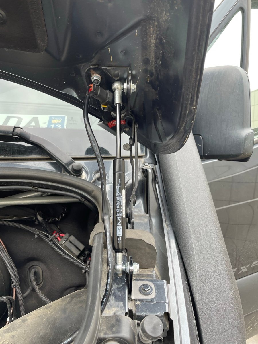 Vérins de capot pour Mercedes Sprinter W907 N4-Offroad - Mercedes Sprinter 2006-2018
